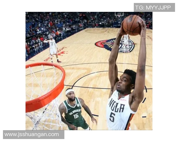 赫伯特琼斯的篮球之路与成长历程探讨